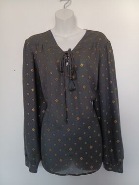 Faded Glory Gray Blouse with Gold Diamond Print and Tassel Tie